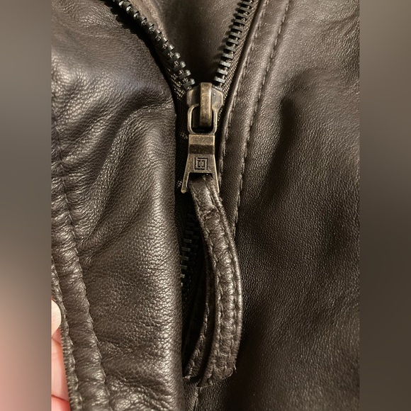 Liz Claiborne Leather Vest - Picture 7 of 8